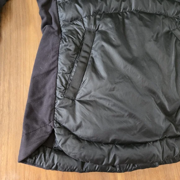 Womens Lululemon Size 6 Pullover - Picture 3 of 13